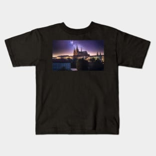 Prague Castle (Prazsky hrad), Czech Republic at night Kids T-Shirt